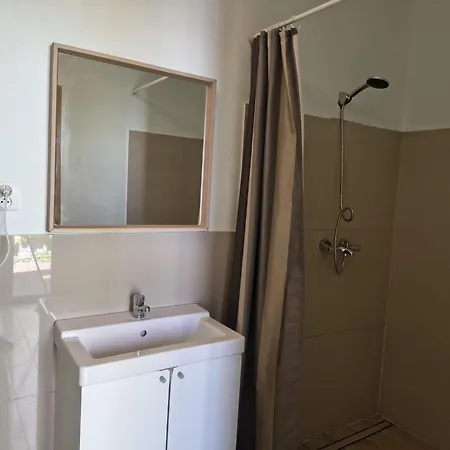 Flores Apartment *